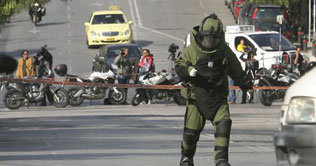 Greece: blasts outside Swiss, Russian embassies