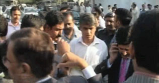 CM orders investigation into journalists manhandling