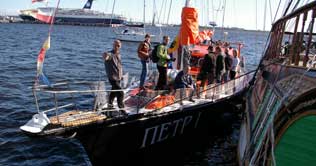 Russian yacht returns home from Arctic voyage