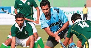 Pakistan, India set for combustible hockey thriller