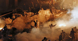 Russian cargo plane crashes in Karachi, 11 killed