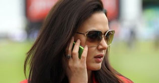 Preity, DiCaprio saving tigers