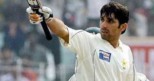Misbah-ul-Haq notified as captain for SA Test series 