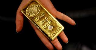 Gold prices up again by Rs. 450 per tola