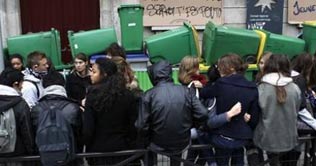 Strike cuts fuel to Paris airports