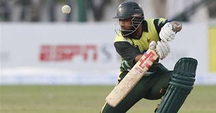 Younis Khan likely to replace Yousuf