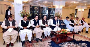 PML-N active after PML-Q, PPP meetings