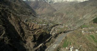 Earthquake rattles northern areas