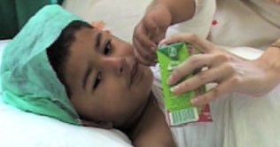 Burnt child in Khairpur awaits pledged aid