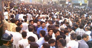 Lahore: 37 killed, 250 injured in Youm-e-Ali procession blasts 