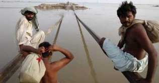 Sindh: Deluge hit Jati, inflow in Kotri declines 