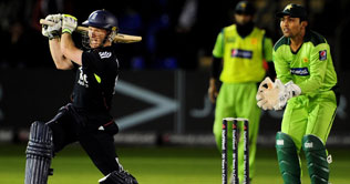 T20: England beat Pakistan by 6 wickets to claim the series