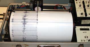 New Zealand extends post-quake state of emergency