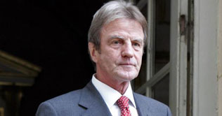 Mullah Omar is in Pakistan: French FM 