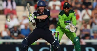 England beat Pakistan by 121 runs to claim ODI series