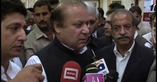 Photo session with COAS cant save govt: Nawaz