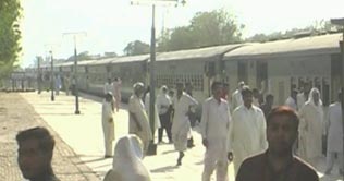 Toba Tek Singh: Woman crushed to death under train