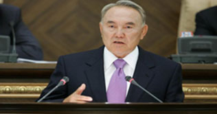 Kazakhstan: Nursultan Nazarbayev re-elected