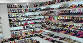 China newspaper shoes a step towards eco-friendly fashion