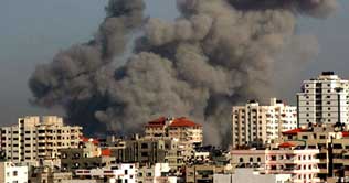 Gaza: Israel kills Hamas commander in strike