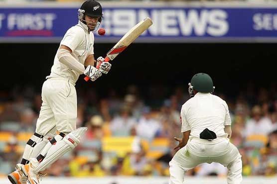 1st test: Vettori steadies New Zealand innings