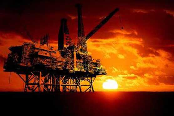 Oil falls to near $100 after S&P warning