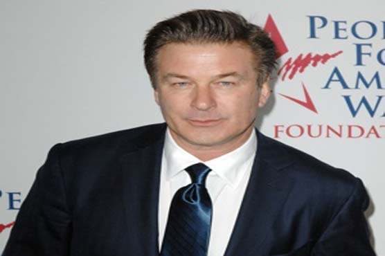 Alec Baldwin asked to leave flight for playing game