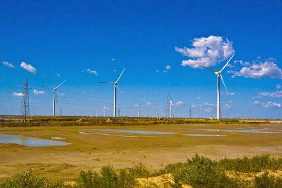China overtakes US as biggest green investor, biggest emitter