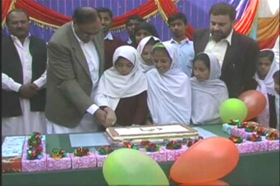 Special children celebrates Dunya TVs 3rd birthday in Layyah 