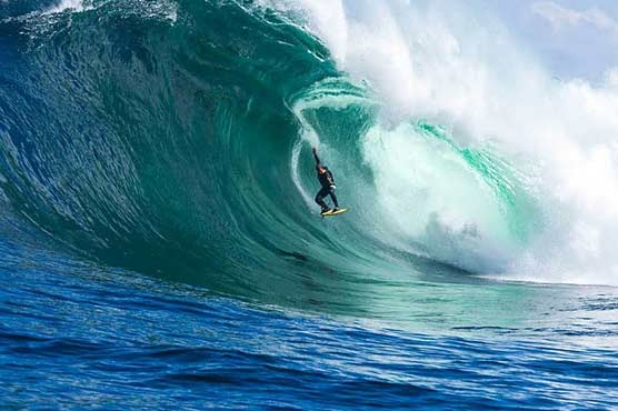 Australian surfer Perrow wins Pipe Masters
