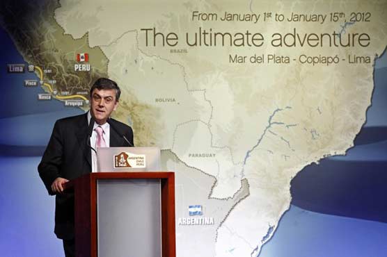 Take off that tie to save energy, Chilean men told