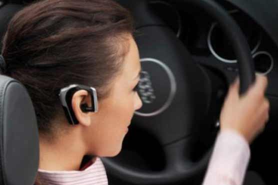 Research shows hands-free phones just as risky