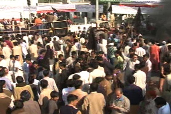Faisalabad: Violent protest rallies against gas-shedding