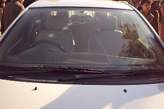 Firing at MNA'S car, 2 killed, 1 injured