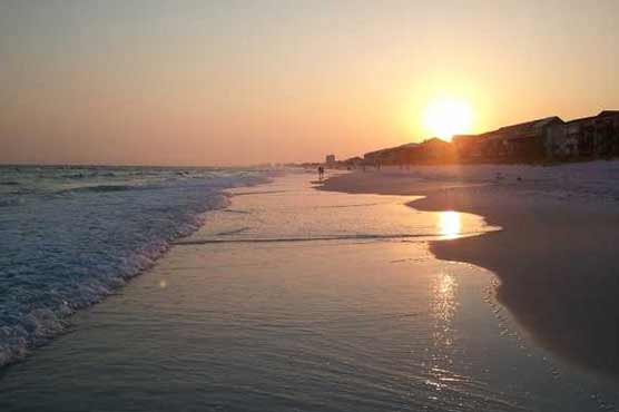 Shell shuts Gulf drilling rig after fluid leak