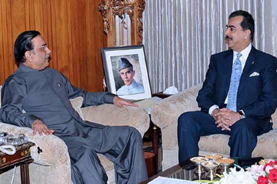 Zardari, Gilani meet to discuss memo-gate