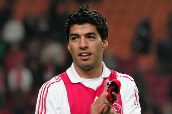 Apartheid: footballer Suarez fined, ousted from 8 matches