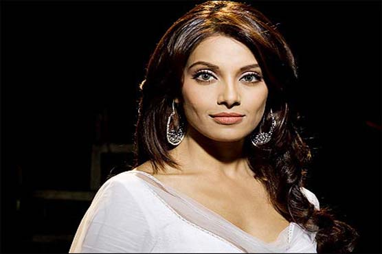 Bipasha Basu demands Rs10 million for item song