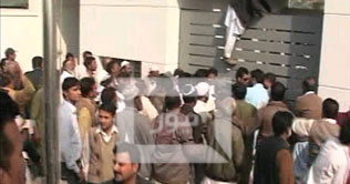  KESC fired employees vent ire on head office