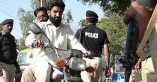 Karachi: Ban on pillion riding goes ineffective