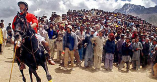 Hooligans disrupt polo festival at Skardu