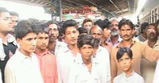 Sukkur: Train service partially restored after strike