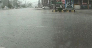 Rain creates havoc in Lahore