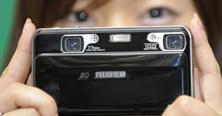 Fujifilm aims to be largest camera maker by March