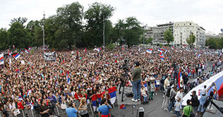 Serbian give warm welcome to Djokovic