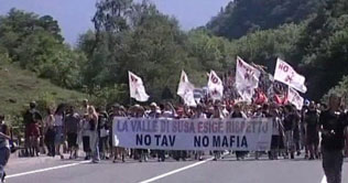 Thousands stage anti-train protest in Italy