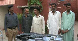 Lahore: CIA arrest 4 smugglers, seize 2 maunds marijuana 
