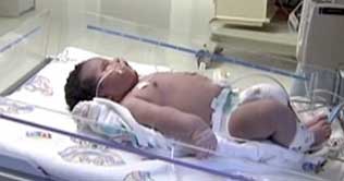 Woman gives birth to 16lb big-baby