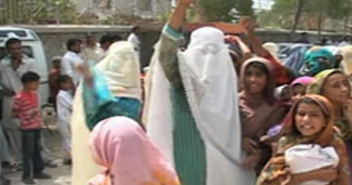 Sit-in against Sukkur police encounter enters 2nd day