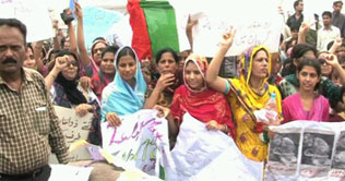 MQM stages countrywide protest against Mirza